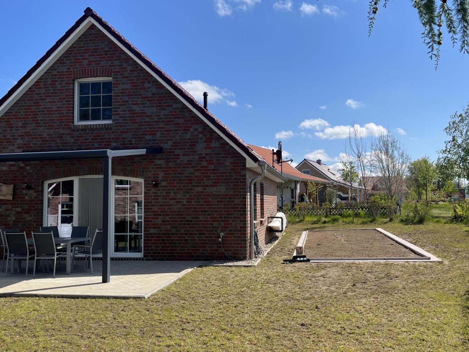 Holiday home Alleenhuus Warin